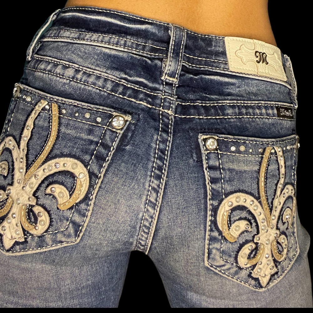 SOLD ❤️MISS ME Chloe Boot Jeans